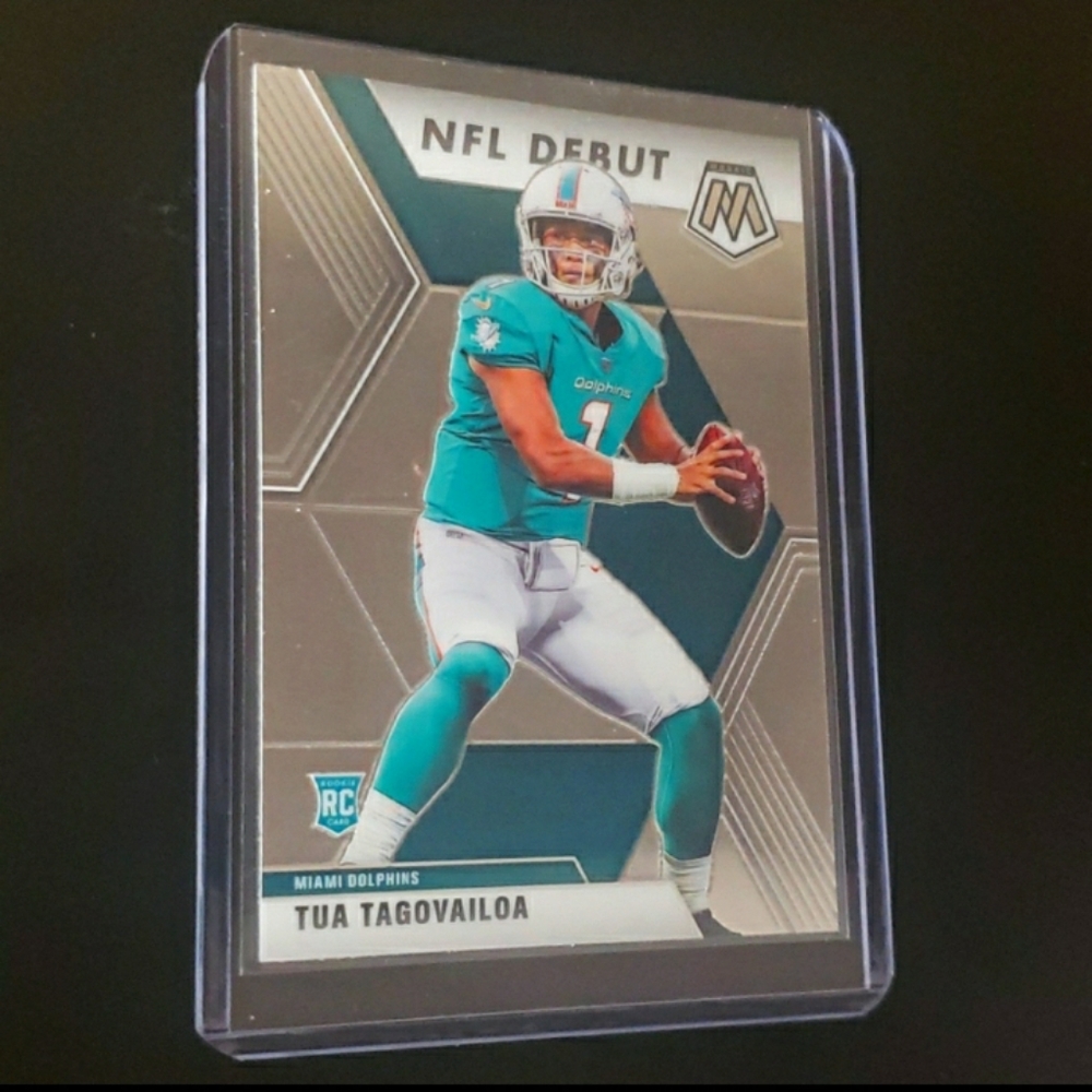 Tua rookie card 🏈 🐬